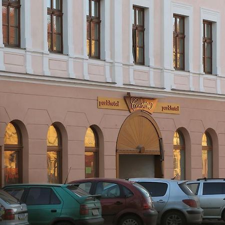 Parkhotel Centrum Spišská Nová Ves Buitenkant foto